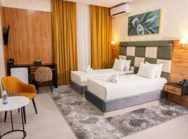 Aman Hotel&Spa Free Airport shuttle service by Avant group