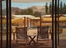 DunHuang FengMingSha Hotel