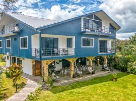 Blue Jungle Lodge, hotel em Arenal