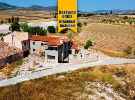 Ruralux Campo San Juan I, Hotel in Moratalla