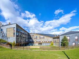Campus Cerdanya, отель в городе Пучсерда