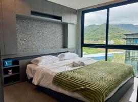 Room in Kamala at Citygate Condo, hotel in Kamala Beach