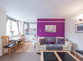 Hotel Photo: Writers View, Royal Mile Apartment Edinburgh