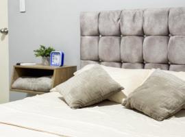 Apartamento comodo y bonito cerca a Unicentro, hotel in Yopal