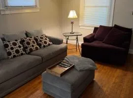 Private downtown cottage