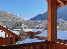 Vacancéole - Le Domaine de la Vallée d'Ax、アクス・レ・テルムのホテル