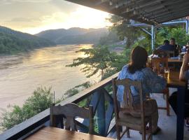 Mekong Backpackers, khách sạn ở Pakbeng