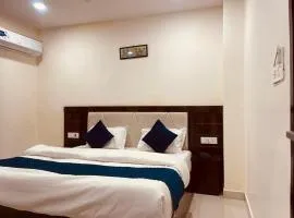 The Conifer View - Budget Friendly !! Lift !! Parking !! Spacious Room !! Family Friendly