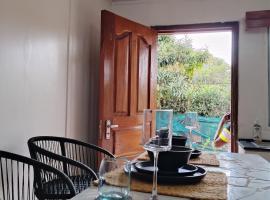 Karen Cottage with Private Garden WiFi, hotel v destinaci Nairobi