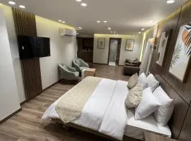 Lake Plaza Luxury Rooms