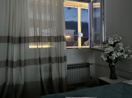 Down Town Apartment 2、Gjilanのホテル