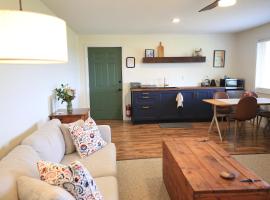 Homestead with Shenandoah Valley Views, ξενοδοχείο σε Strasburg