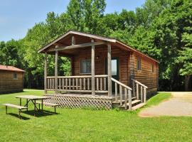 Foto do Hotel: Fremont Jellystone Park Cottage 23