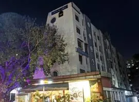 Townhouse OAK Gharonda Residency Near Sant Tukaram Nagar Metro Station