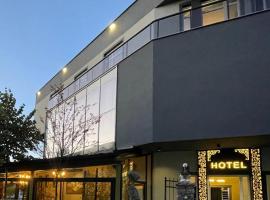 GRAND JNK Boutique Hotel, hotel v destinaci Kukës