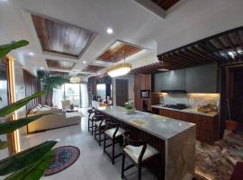 Apartemen SKY HOUSE BSD City Lt 2 LUXURY BALCONY, ξενοδοχείο σε Samporo