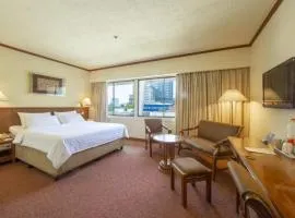 Elmi Hotel
