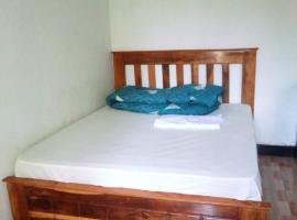 Banana Grove Retreat, hotel in Shiri