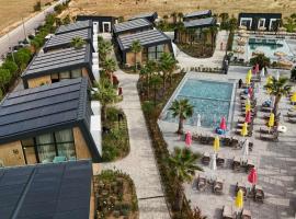 Terme di Hissar Village، فندق في خيساريا