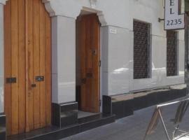 Hotel Santiago Yungay, ξενοδοχείο στο Σαντιάγο