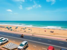 Rooftop Sea View Boutique Shivangi Hotel Near Jagannath Temple 1400m - Restaurant- Lift and Free Parking Facilities - Fully Air Conditioning Premium Rooms- Best Sea Beach Hotel In Puri, hotel v destinaci Purí