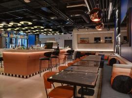 Tribe Paris Saint Ouen, hotel v destinaci Saint-Ouen