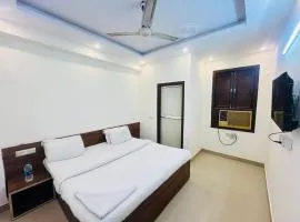 Roomshala Hotel Pub G - Mayur Vihar