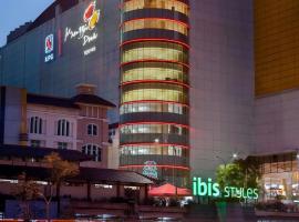 Ibis Styles Jakarta Mangga Dua Square, hotel em Jacarta