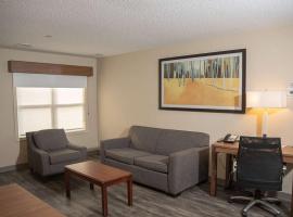 Hawthorn Suites, hotel in Erie