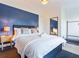 Hillview Escape - Group-Friendly Comfort, hotell sihtkohas Abertillery