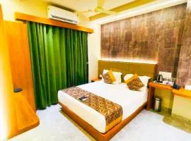 Hotel Franklin delhi Airport