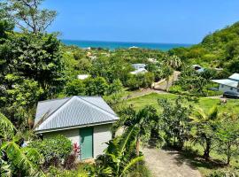 Bungalow vue mer - Deshaies, hotel v destinaci Deshaies