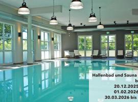 Reetdachhäuser am Bakenberg, Hotel in Dranske