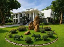 Lâm Viên Hotel & Retreat