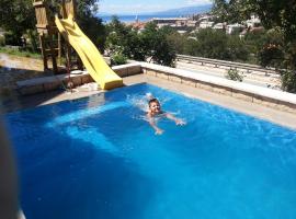 BC Better Choice Apartments with Central Heating, hotel v destinaci Senj