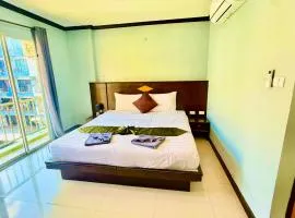 Hotel Hollywood Inn Love Patong