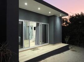 Cycad Beach Resort- Chalets Pre-payment required!, hotel v destinaci Praia de Macaneta