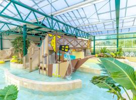 Camping Le Parc de Paris, hotel in Villevaudé