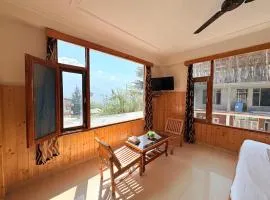 The Suraj Cottage Manali ! Private Parking ! Bonfire ! Playing Zone ! Near Mall Road