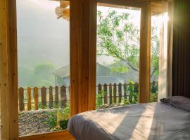 The Flow Homestay, Hotel in Sapa