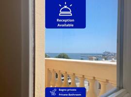Onlyrooms V - Sea View & Train Station, hotel in Cagliari