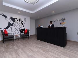 Super Townhouse Rudra Inn Near Chhatarpur Metro Station, hotel v Novém Dillí