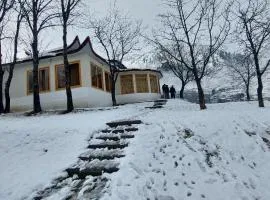 Riverside Challets Sharda