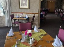 Cathedral Peak Hotel