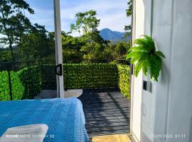 Tucan container, hotel v destinaci Tapantí