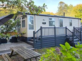 'By The Stream' 60 The Beeches, Hotel in Prenteg