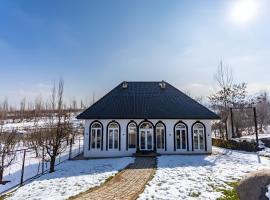 The Zoey Villa, with Central Heating, Bonfire, & BBQ、グルマルグのホテル