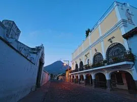 Hotel La Sin Ventura, hotel in Antigua Guatemala