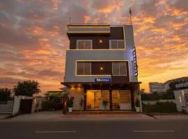 FabHotel The Gravity Inn