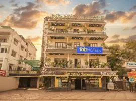 FabHotel Santoor Geeta Bhawan Square